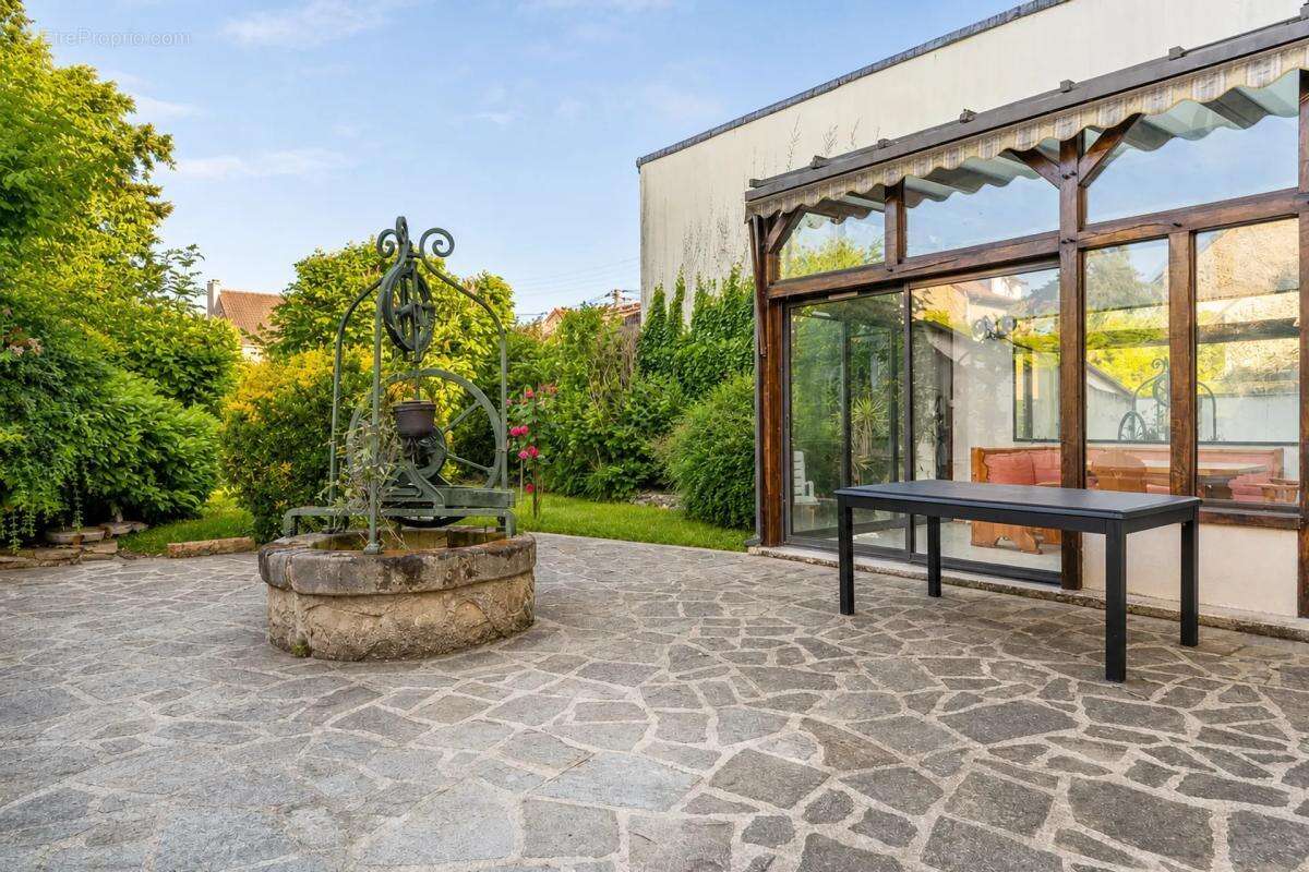 Maison de 7 pièces de 140 m² à Eaubonne - photo 11