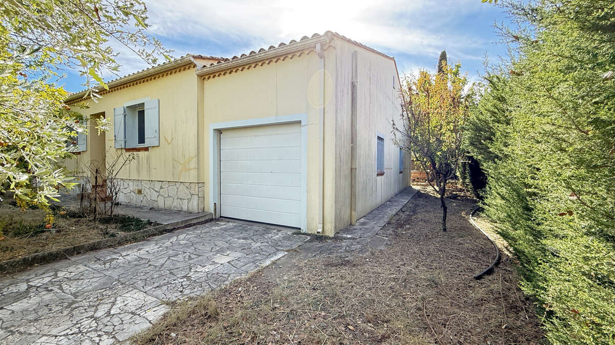 Maison à VALERGUES