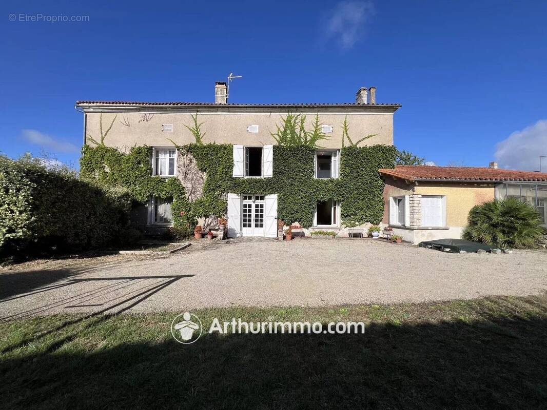 Maison à VILLIERS-COUTURE