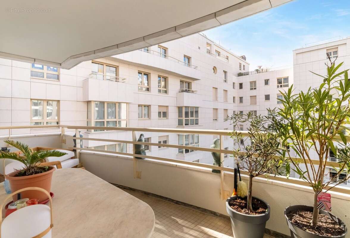 Appartement à LEVALLOIS-PERRET