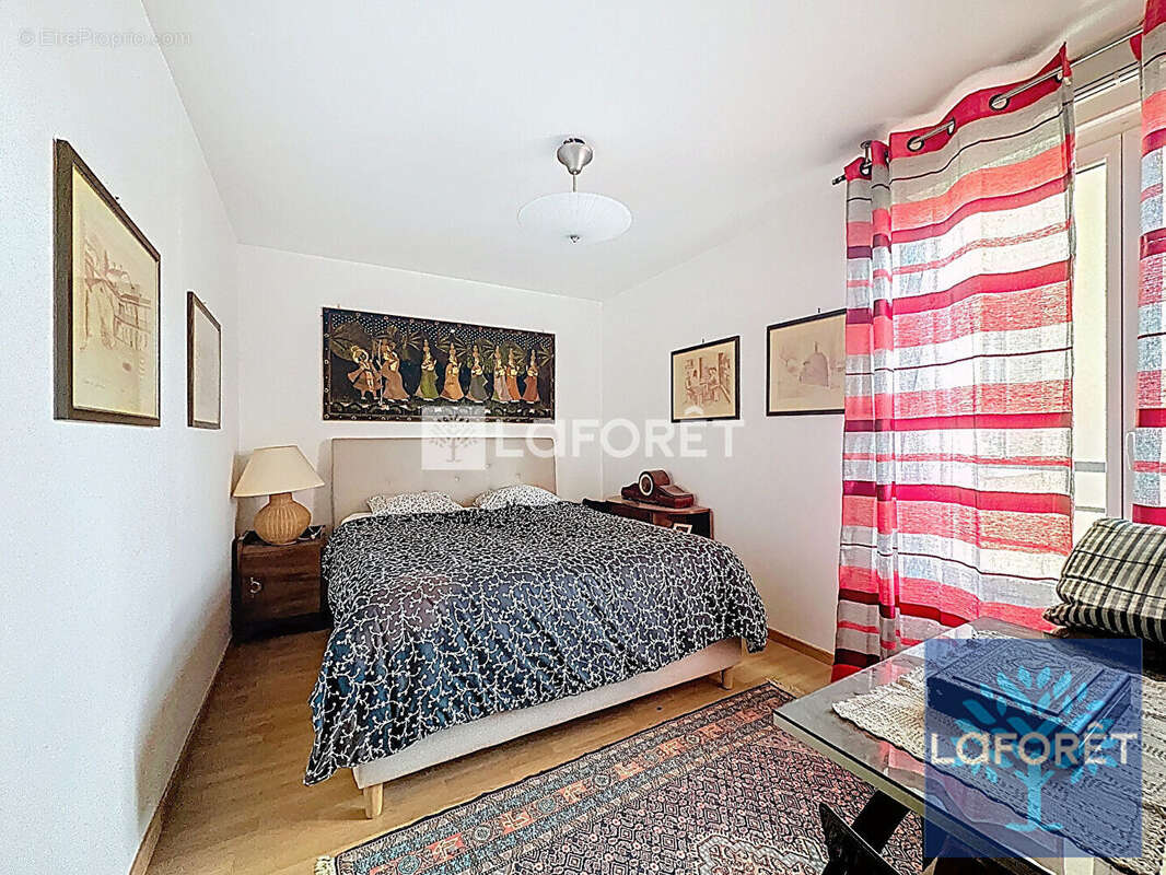 Appartement à VIGNEUX-SUR-SEINE