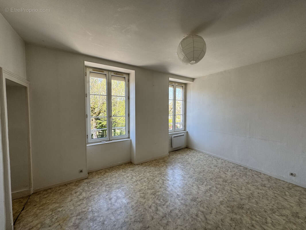 Appartement à BAR-SUR-AUBE