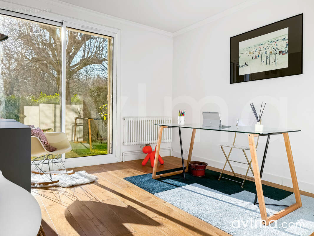 Maison à SAINT-NOM-LA-BRETECHE