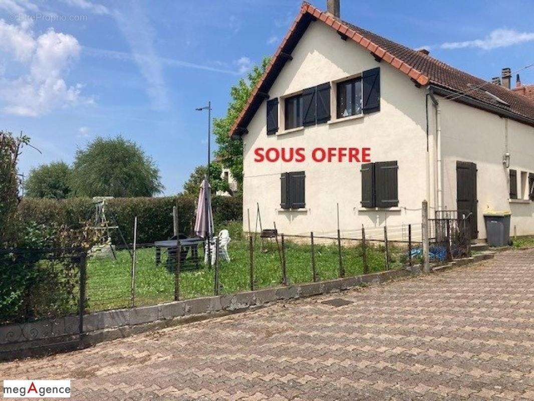 Maison à SAINT-GERMAIN-DES-FOSSES