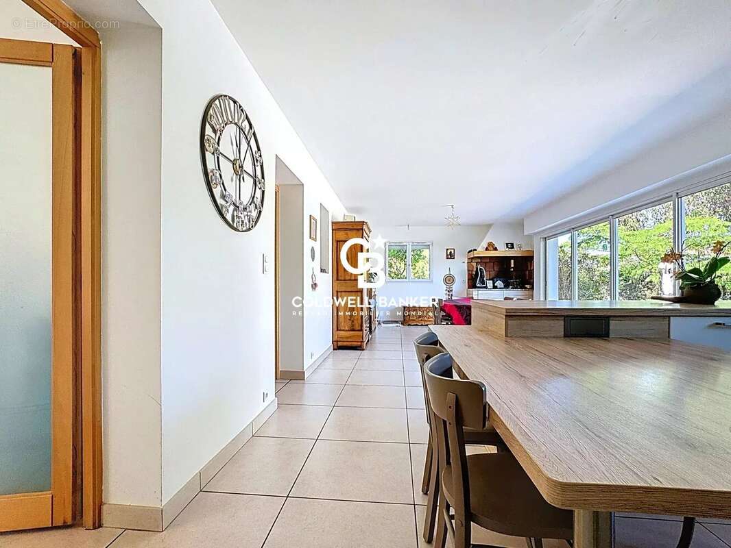 Maison à PUGET-SUR-ARGENS