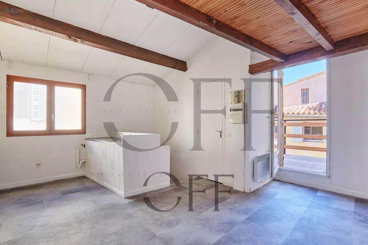 Appartement à MARSEILLE-2E