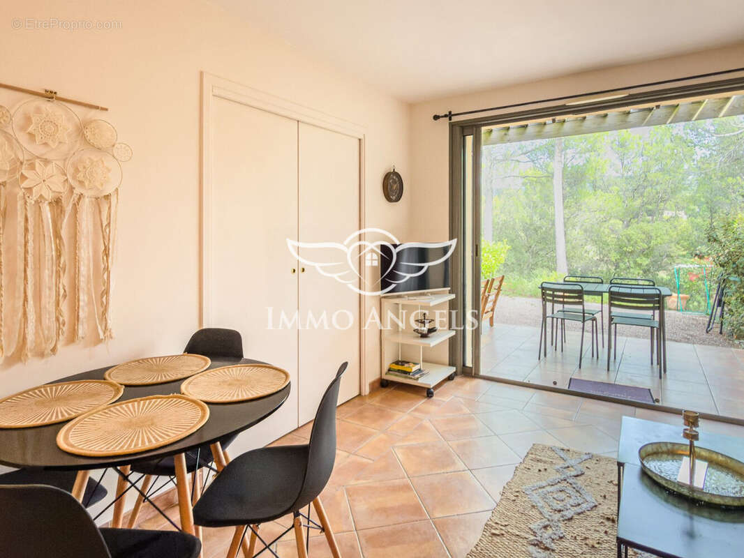 Appartement à SAUMANE-DE-VAUCLUSE