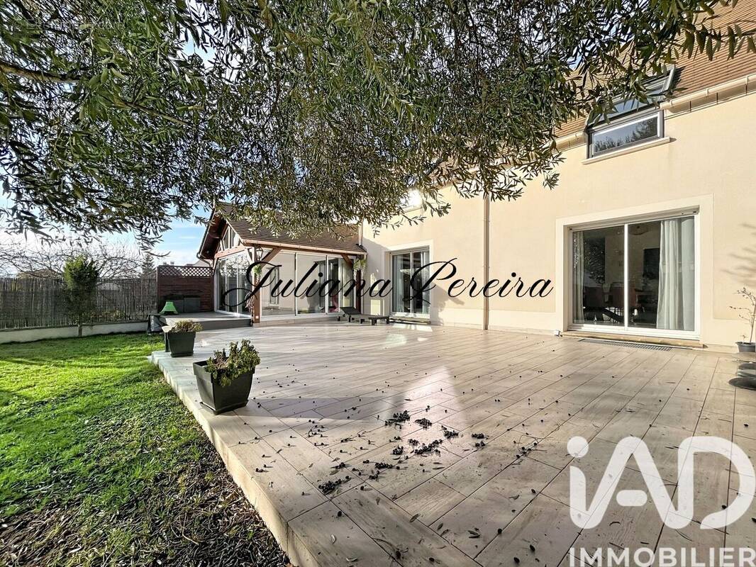 Photo 1 - Maison à ISSOU