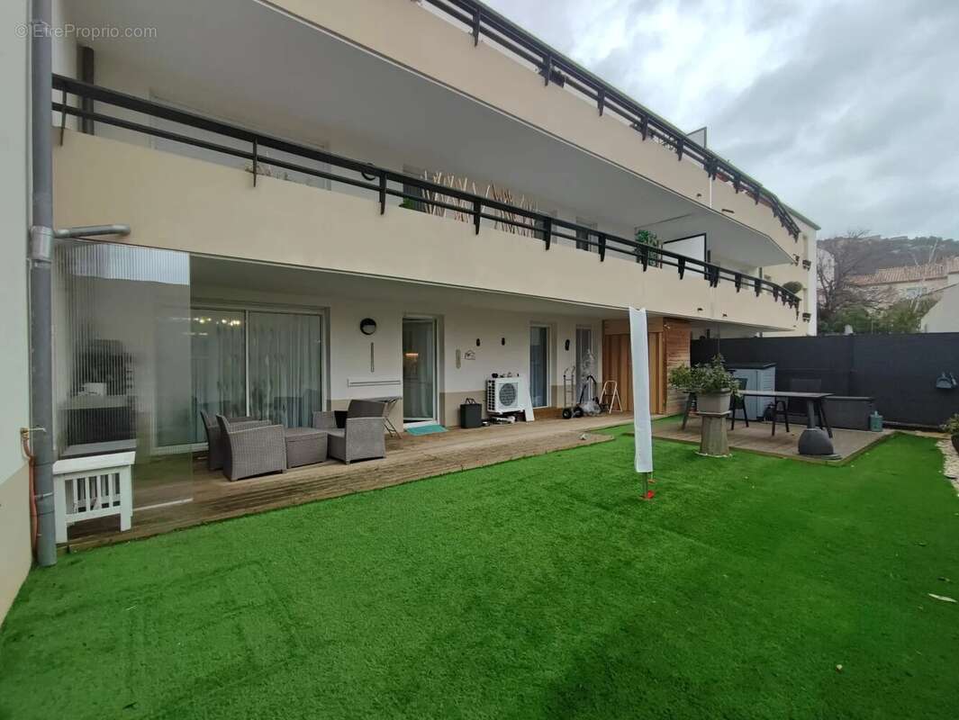 Appartement à SIX-FOURS-LES-PLAGES