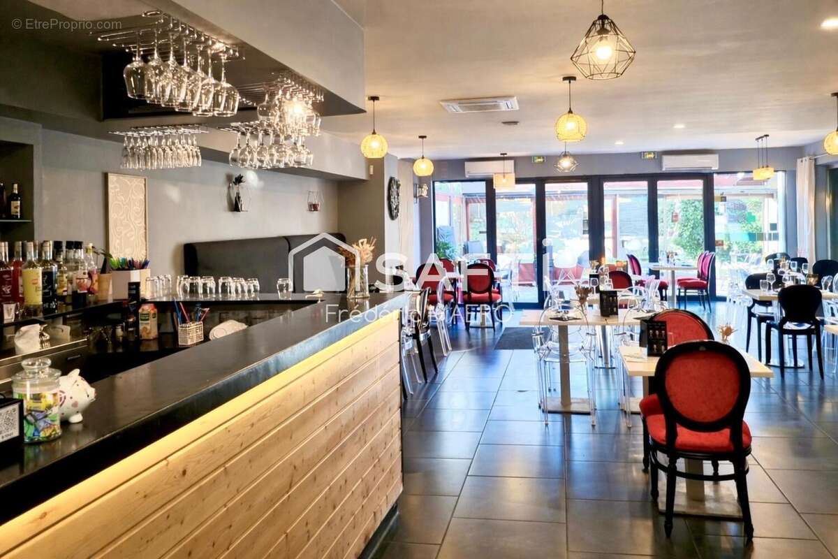 Photo 3 - Commerce à MARSEILLE-9E