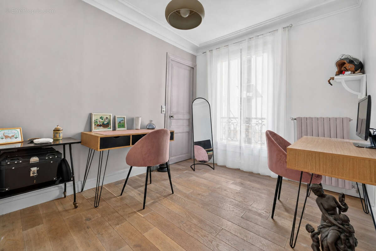 Appartement à PARIS-10E
