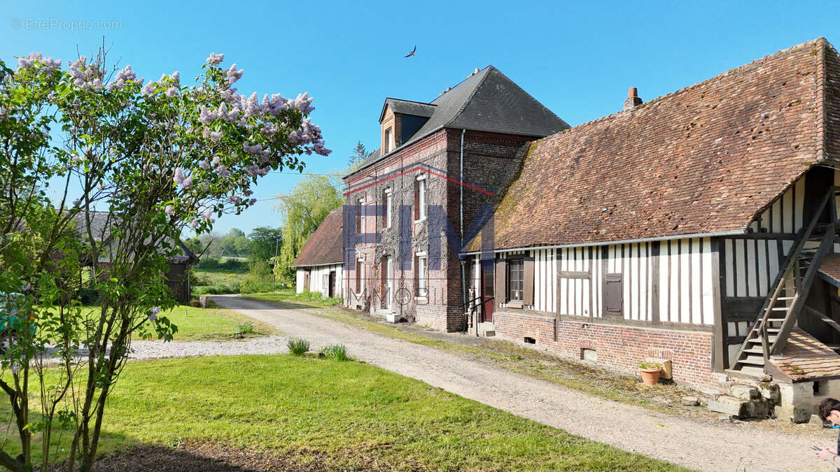 Maison à NEUFCHATEL-EN-BRAY