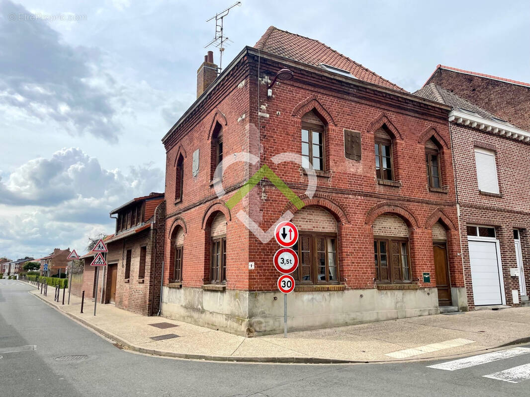 Maison à CAMPHIN-EN-PEVELE