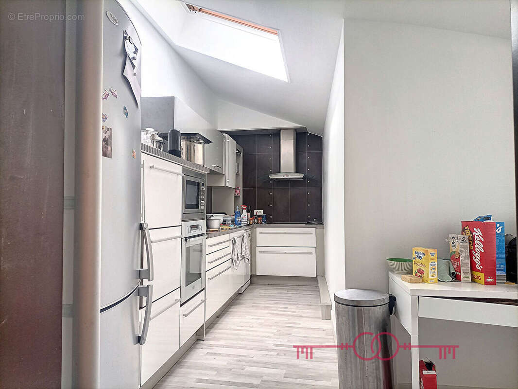 Appartement Chalons En Champagne 7 pièce(s) 156 m2 - photo 3