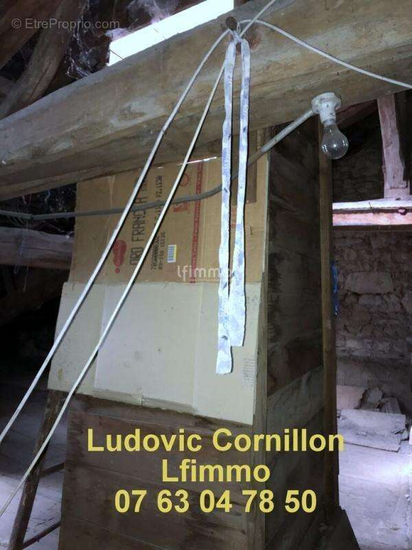 Maison à PIERRE-BUFFIERE