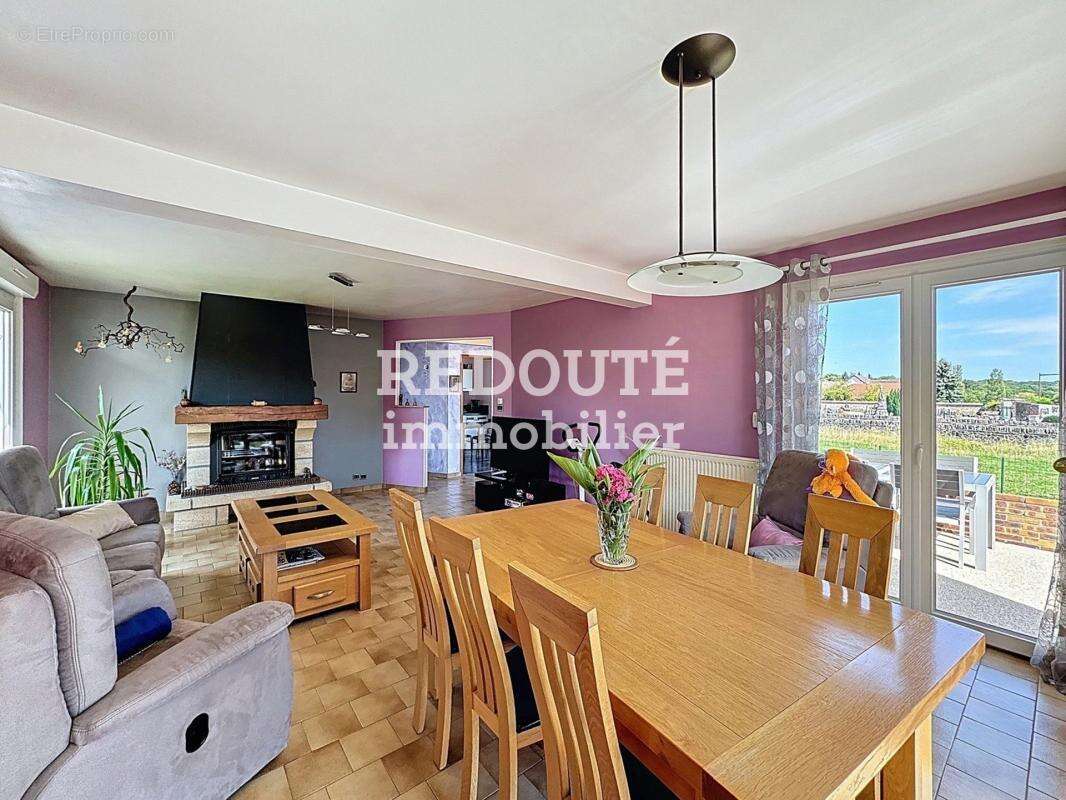 Maison à LA NEUVILLE-AUX-LARRIS