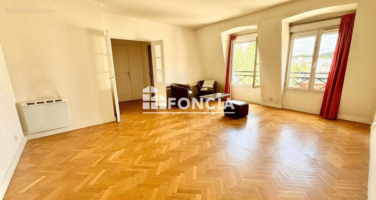 Appartement à LE PLESSIS-ROBINSON