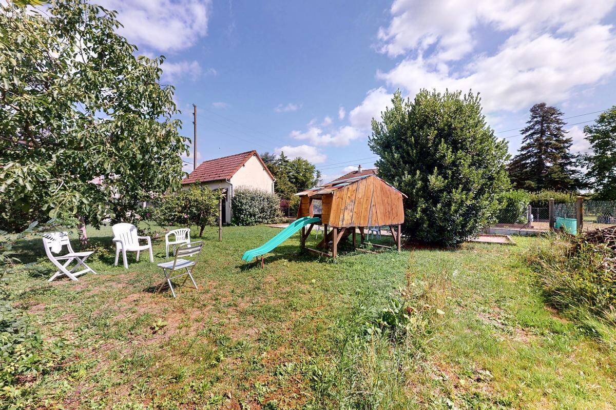Maison familiale avec 1327 m² de terrain, sous-sol complet et dépendance – Proche Chambord - photo 11