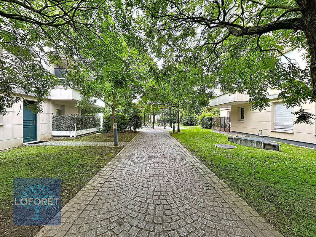Appartement à CORBEIL-ESSONNES