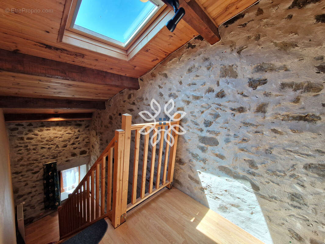 Maison en pierre de caractère au cœur de Lamothe - photo 25