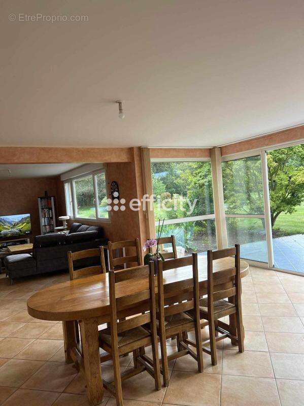 Maison 211 m² à Picauville  - photo 4