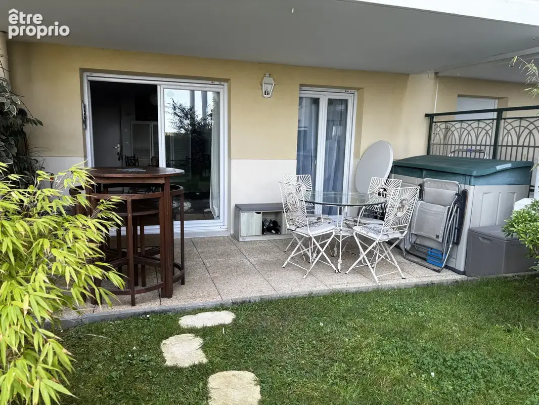 Port-Guillaume - Charmant 2 pièces avec terrasse et jardin - photo 5