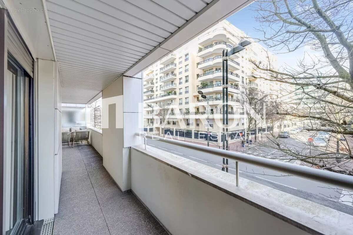 Appartement à LEVALLOIS-PERRET