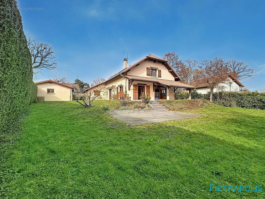 Maison à PREVESSIN-MOENS