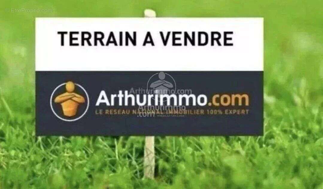 Terrain à SAINT-JEAN-DU-CARDONNAY