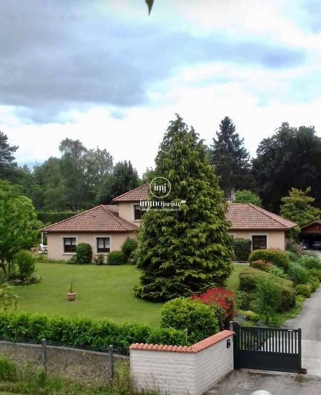 Maison à FEYTIAT
