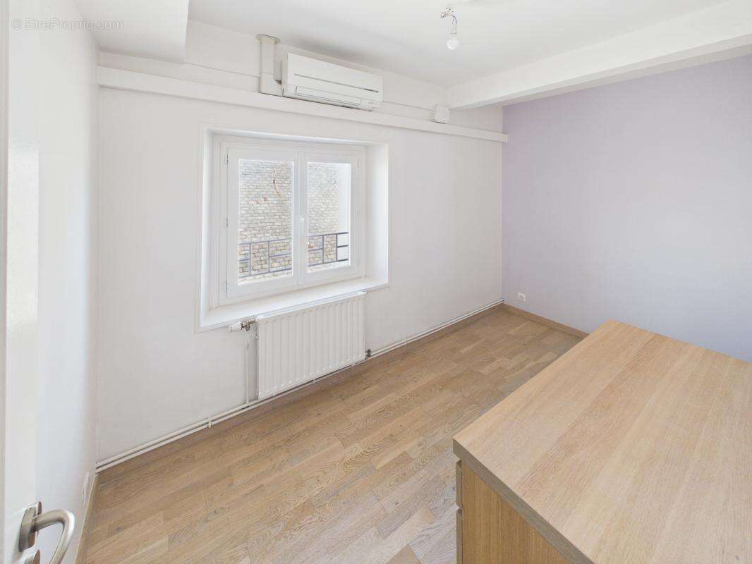 CHAMBÉRY HISTORIQUE - T4 de109.22m² en dernier étage avec cave et greniers - photo 13