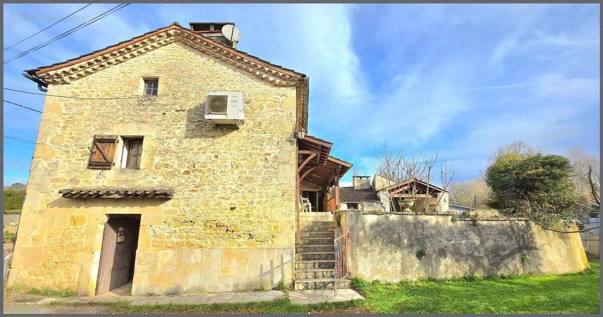 Photo 2 - Maison à CUZORN