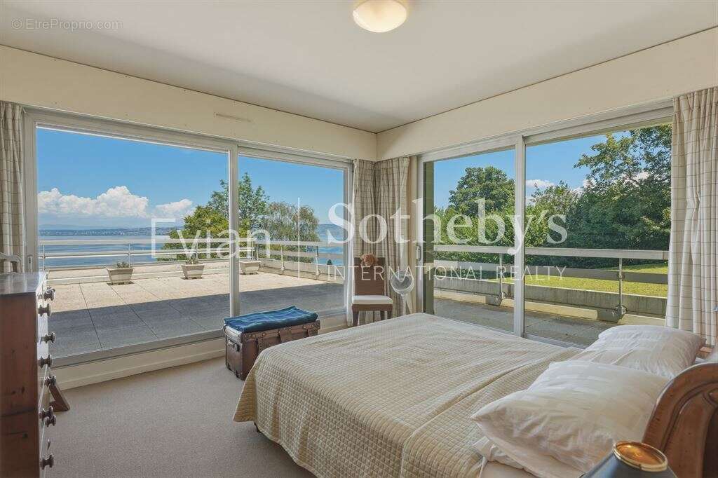 Vente evian-les-bains – appartement t4 avec vue panoramique sur le lac léman - photo 9