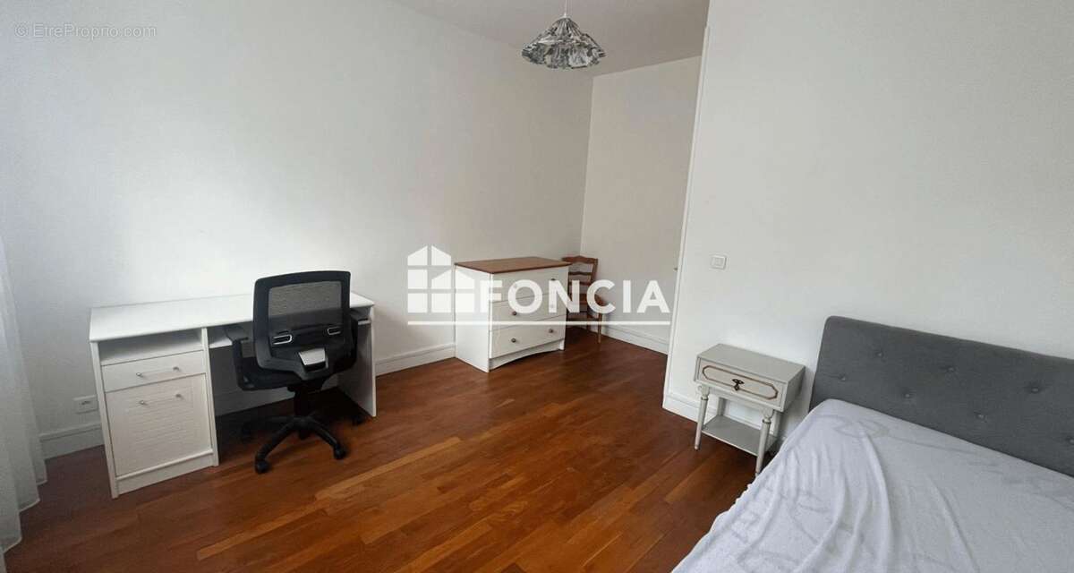Appartement à BOURG-LA-REINE