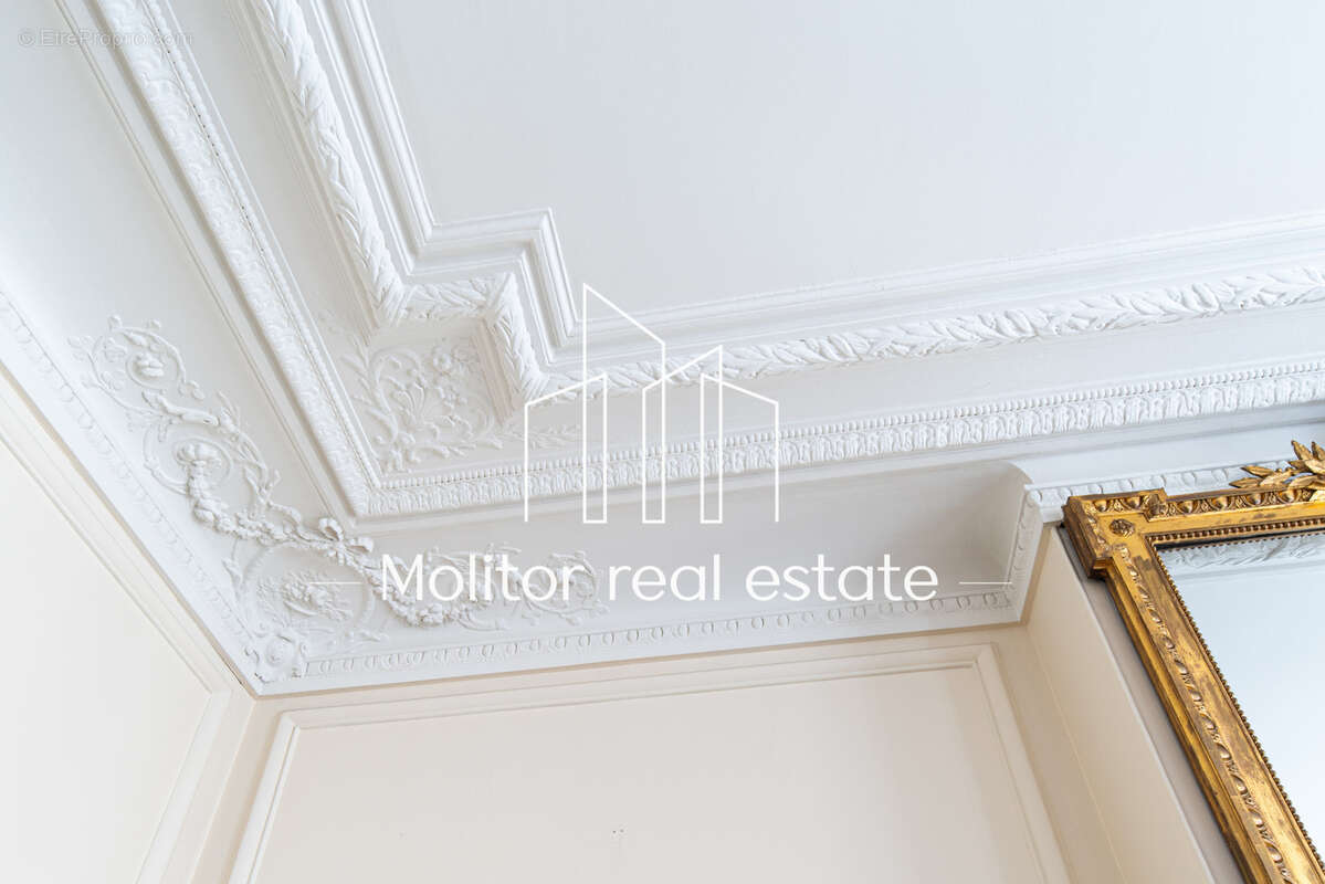 Appartement à PARIS-8E