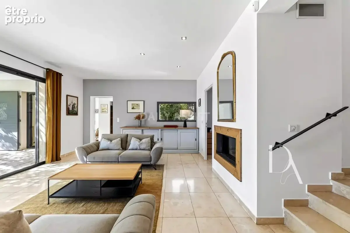 Villa contemporaine avec piscine à Saint-Marc-Jaumegarde – 214 m² au cœur d’un parc de 4 000 m² - photo 7