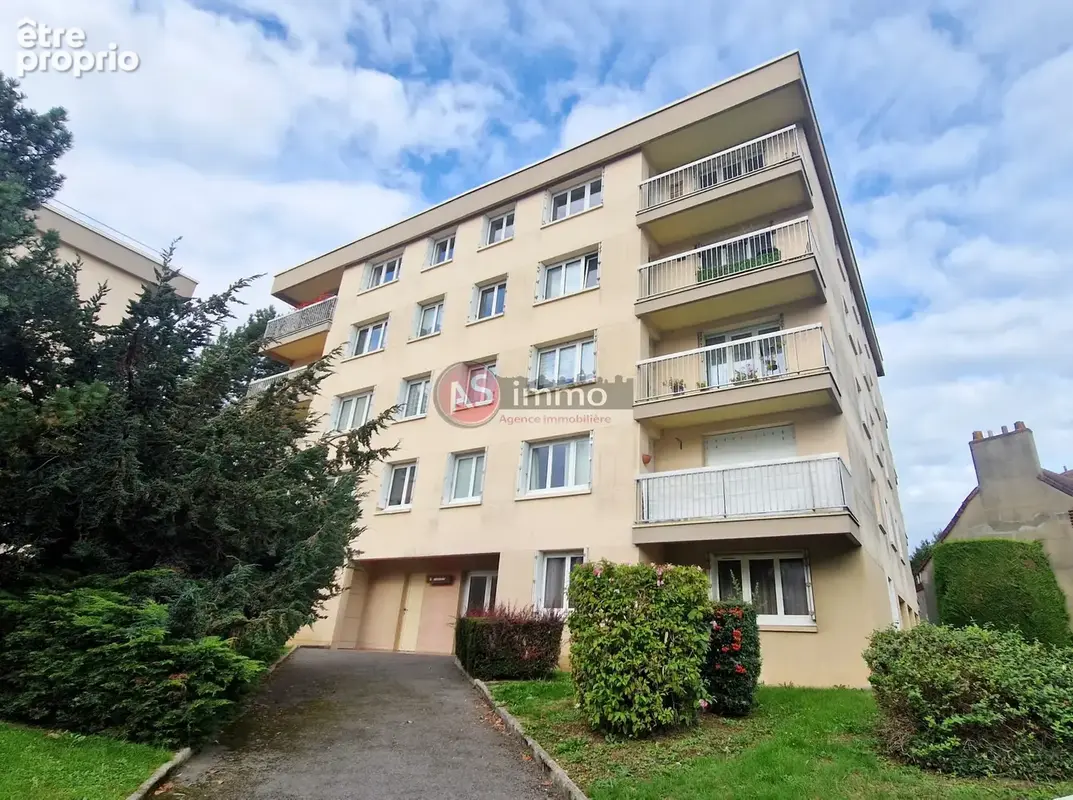 Studio avec Ascenseur et cave & place de Parking - photo 12