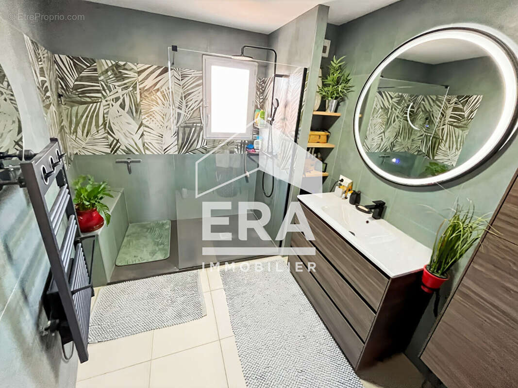 Appartement à CHATEAURENARD