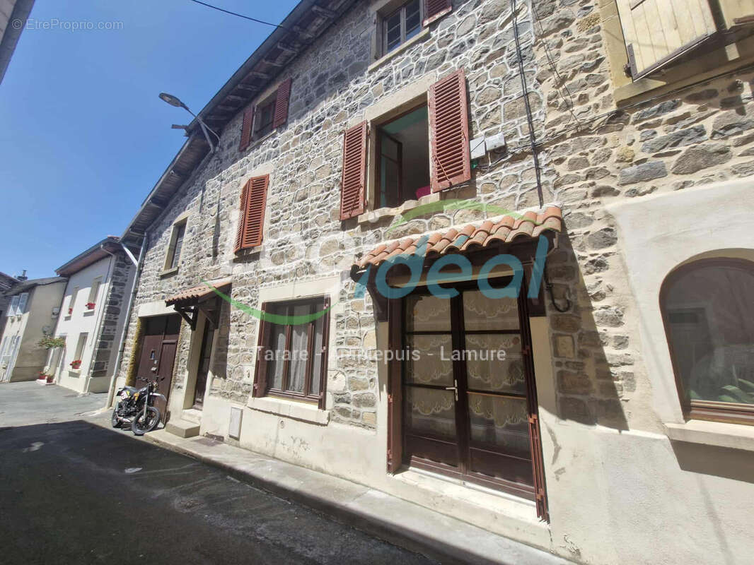 Maison à POULE-LES-ECHARMEAUX