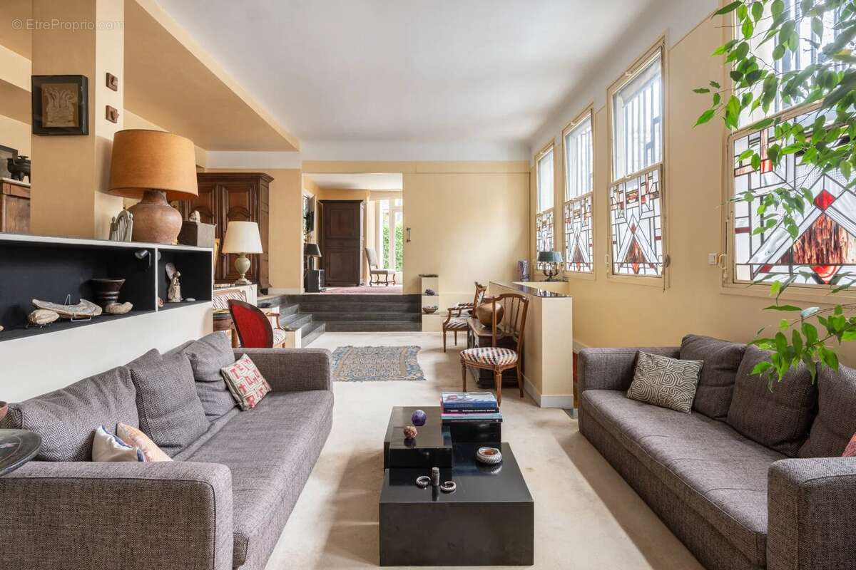 Appartement à NEUILLY-SUR-SEINE