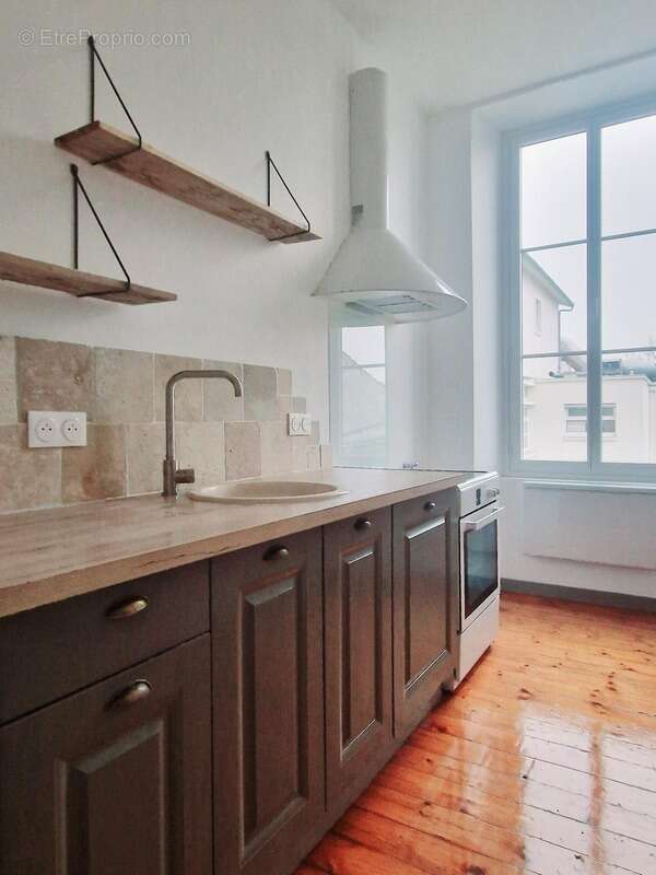 Maison à SAINT-JEAN-D'ANGELY