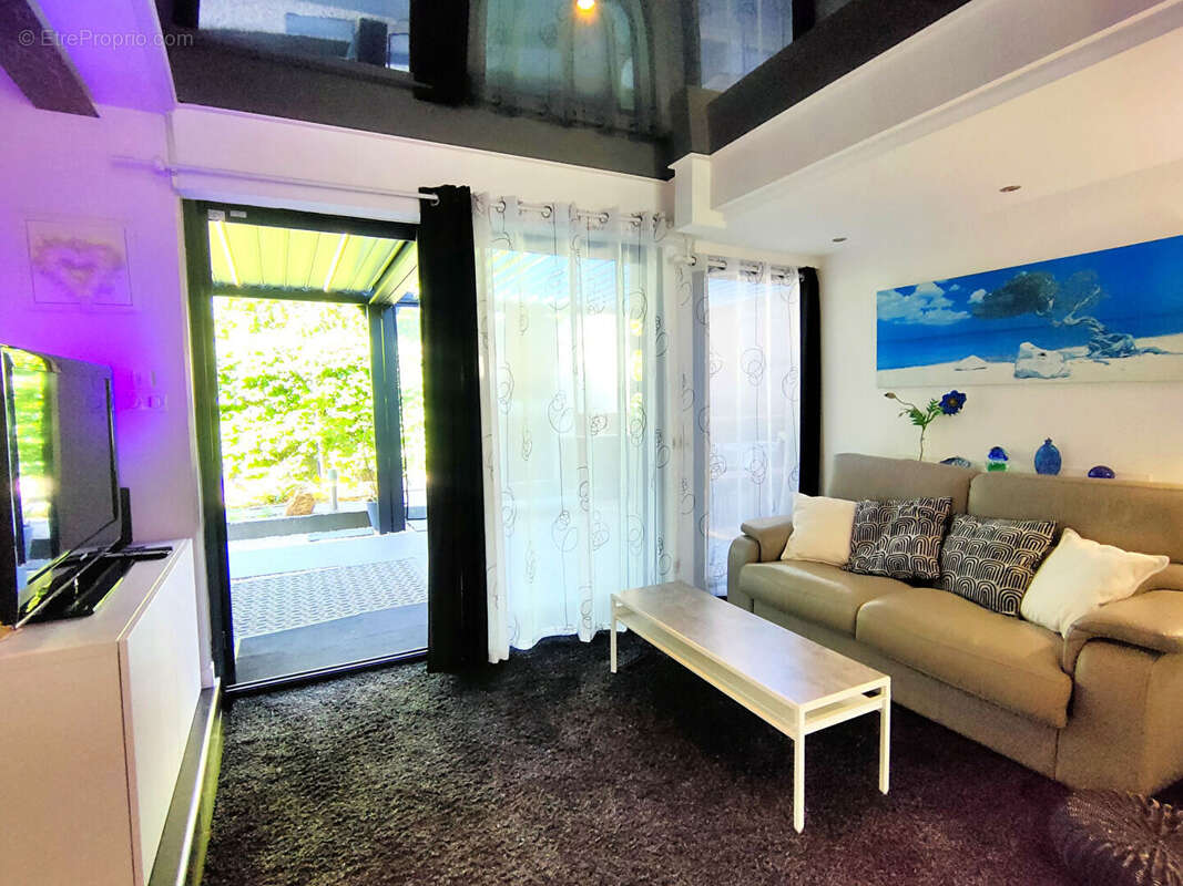 Maison à MANDELIEU-LA-NAPOULE