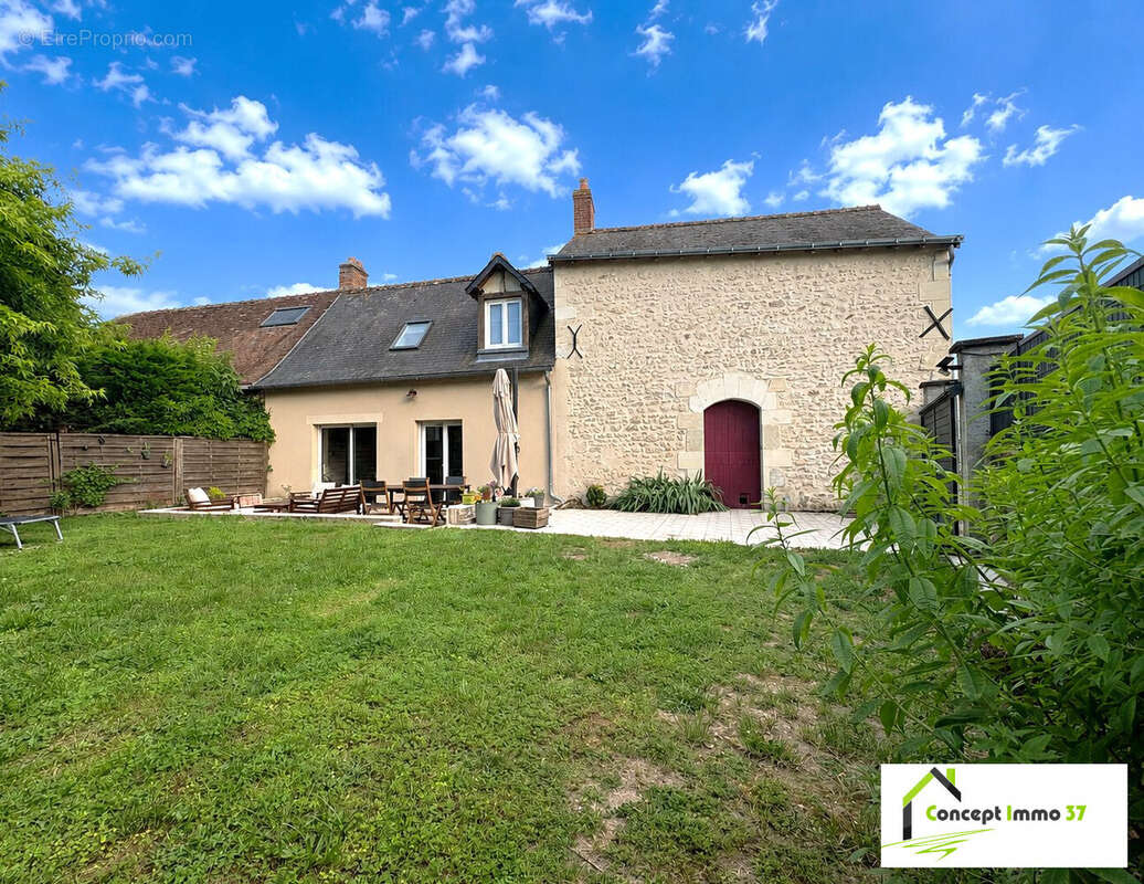 Maison à LA VILLE-AUX-DAMES