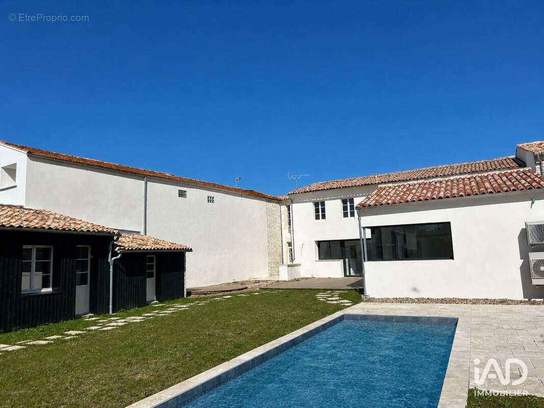 Photo 2 - Maison à LA FLOTTE
