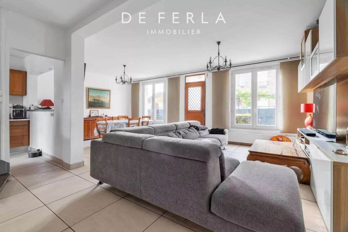 Maison à NEUILLY-SUR-MARNE