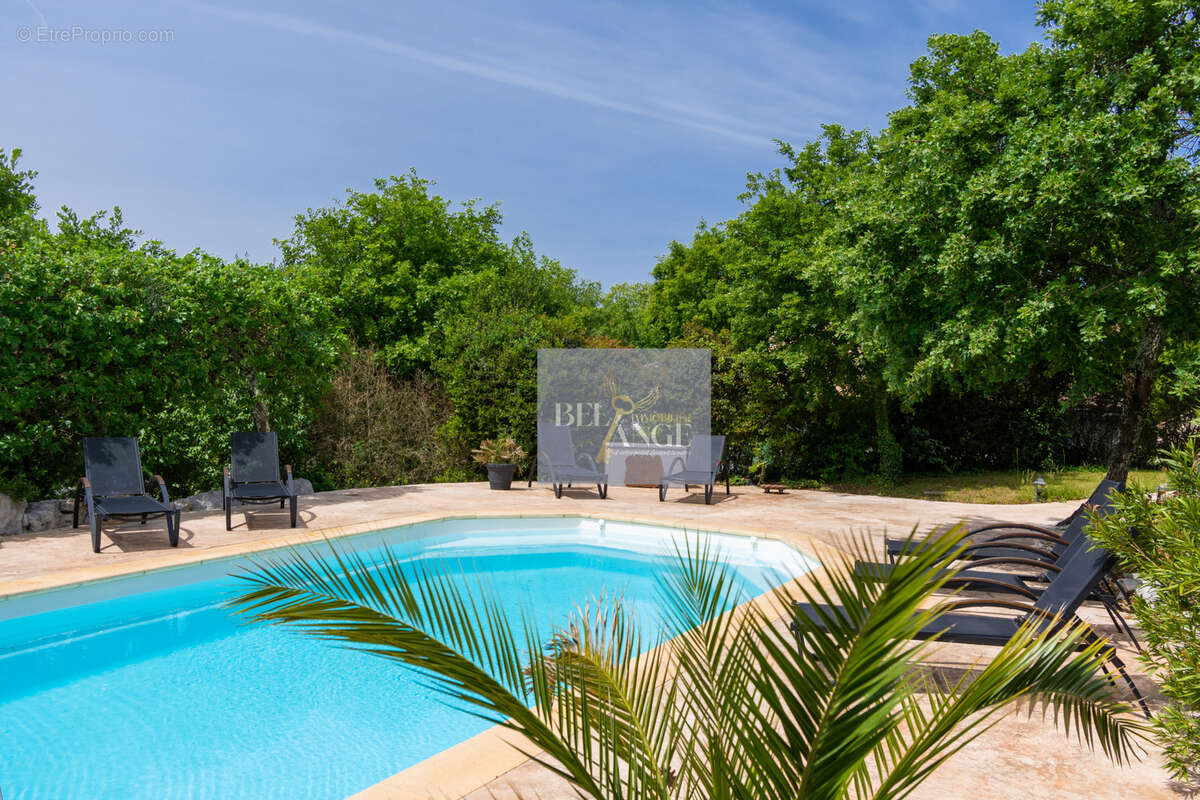 LABEAUME   Maison de caractère avec piscine et annexe indépendante - photo 21
