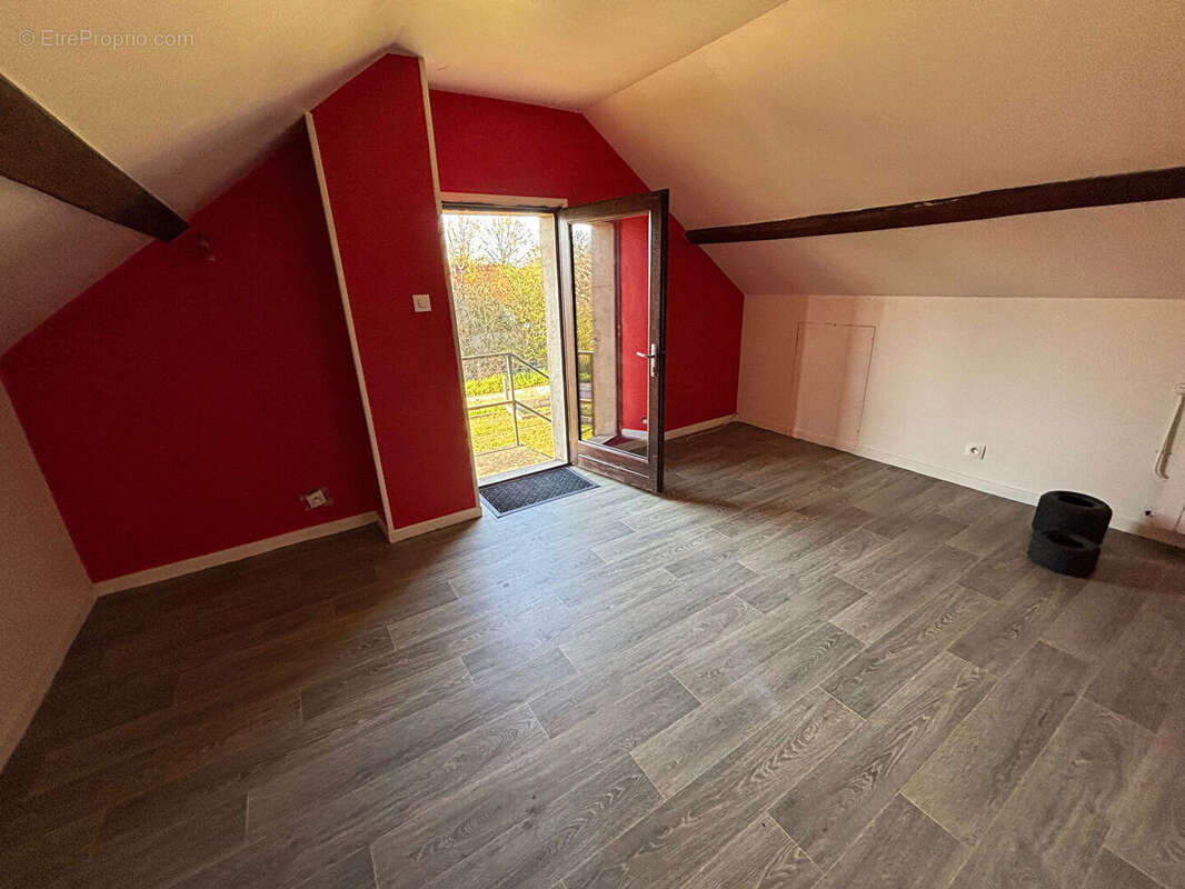 Maison à CHANTENAY-SAINT-IMBERT