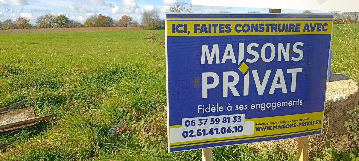 Terrain à LA ROCHE-SUR-YON