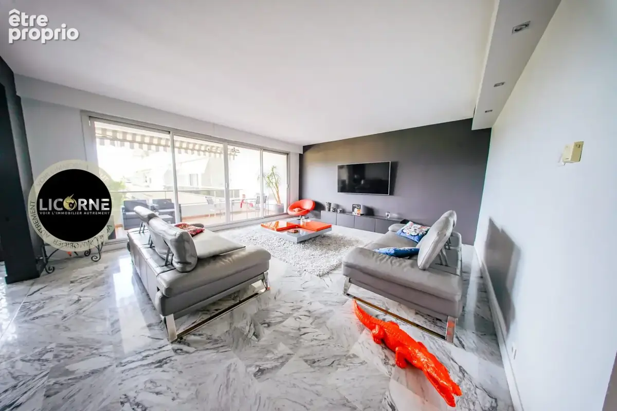 Appartement 143 m² à Marseille-8e  - photo 3
