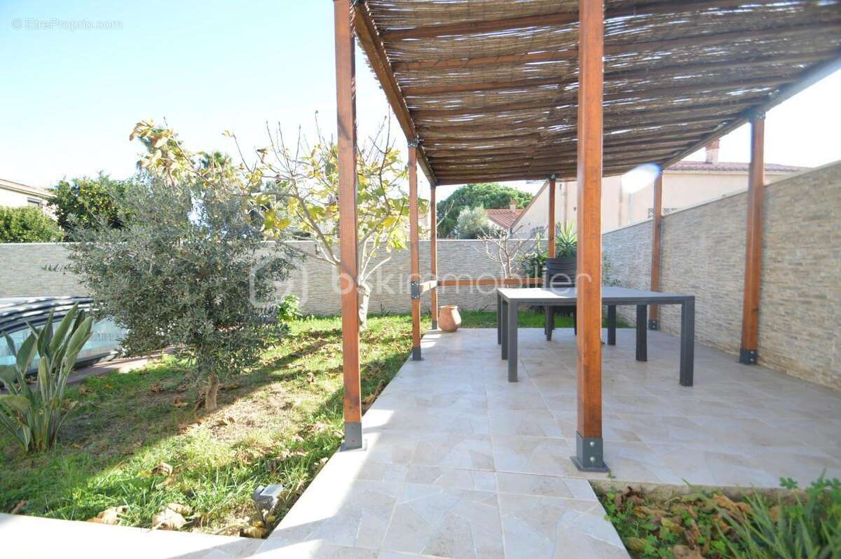 Villa T7 avec piscine, appartement à l'étage et un studio - photo 21